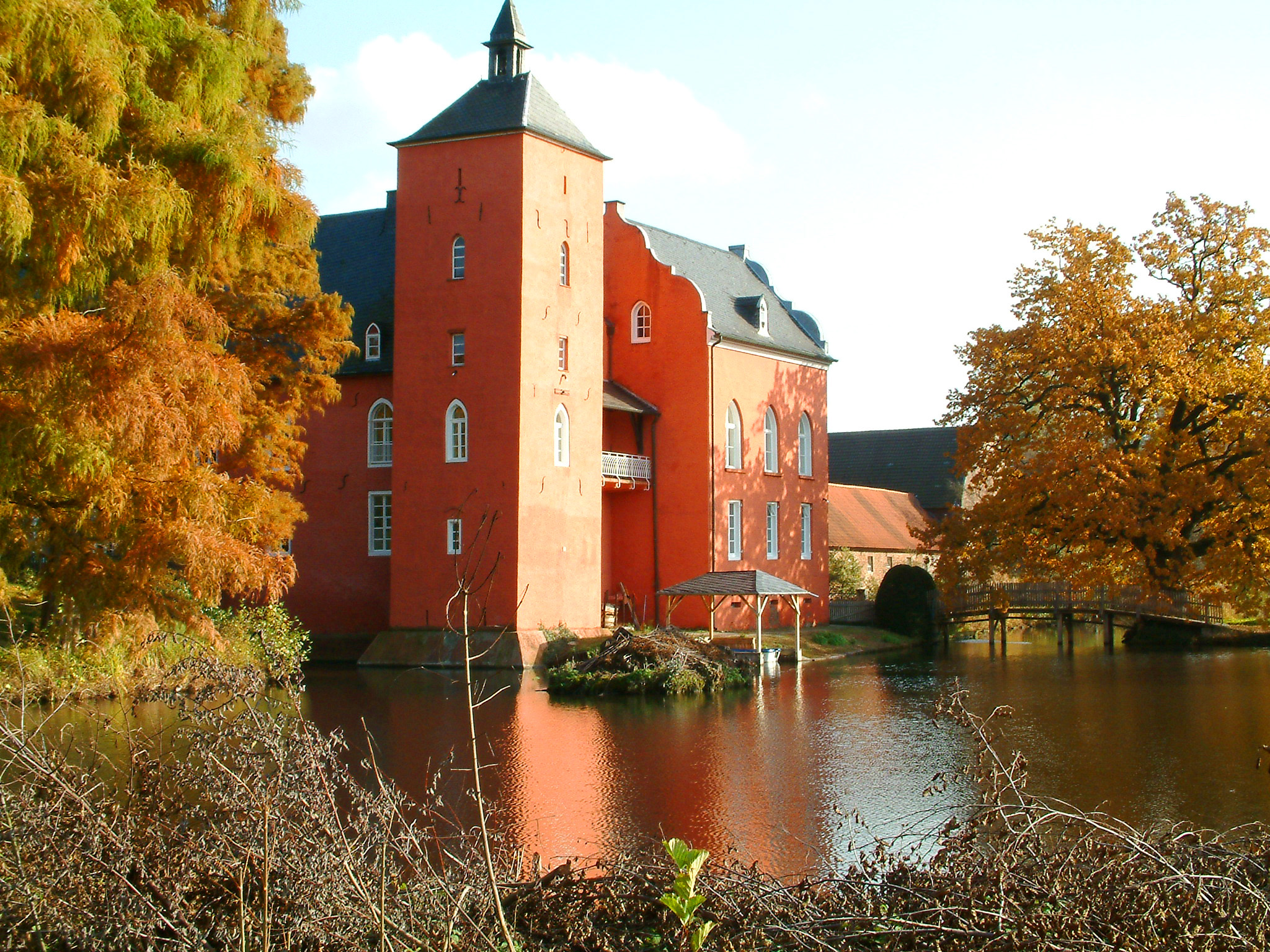 Blick auf Schloss Bloemersheim