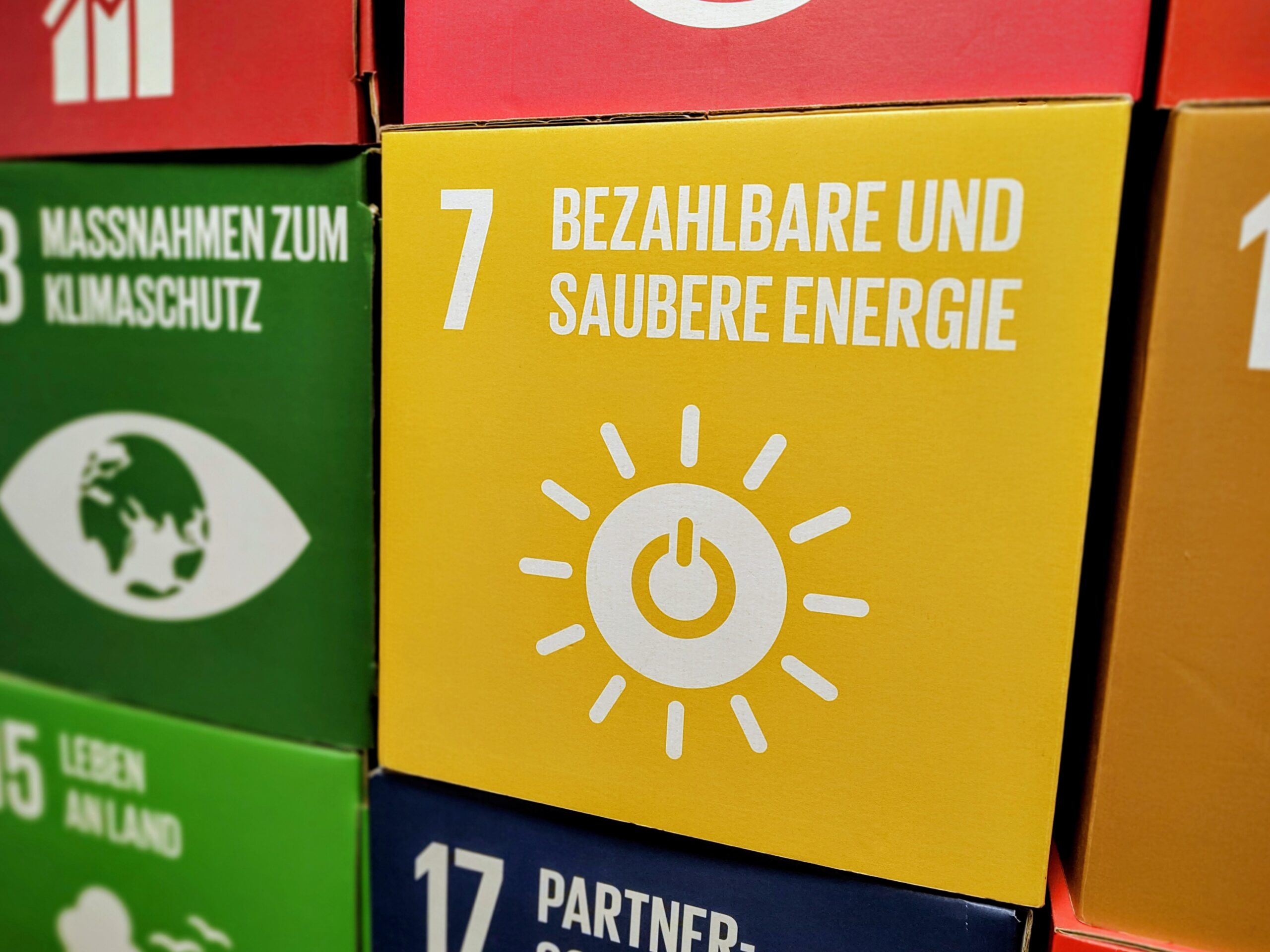 Bunte Sitzwürfel Foto: Stadt NV