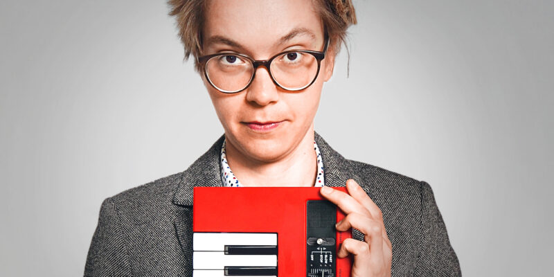 Frau mit Keyboard